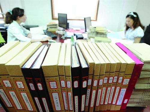化州市建設(shè)工程檔案規(guī)范整理順利通過(guò)南海區(qū)檔案館驗(yàn)收并開(kāi)展專(zhuān)項(xiàng)業(yè)務(wù)培訓(xùn)